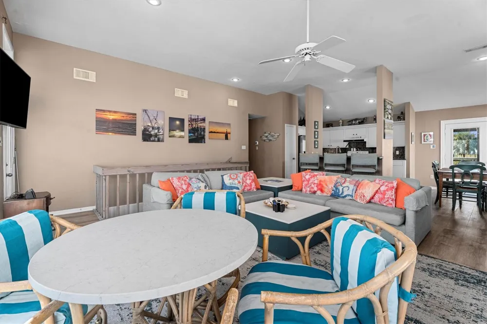 18410 E De Vaca Lane Galveston, TX 77554