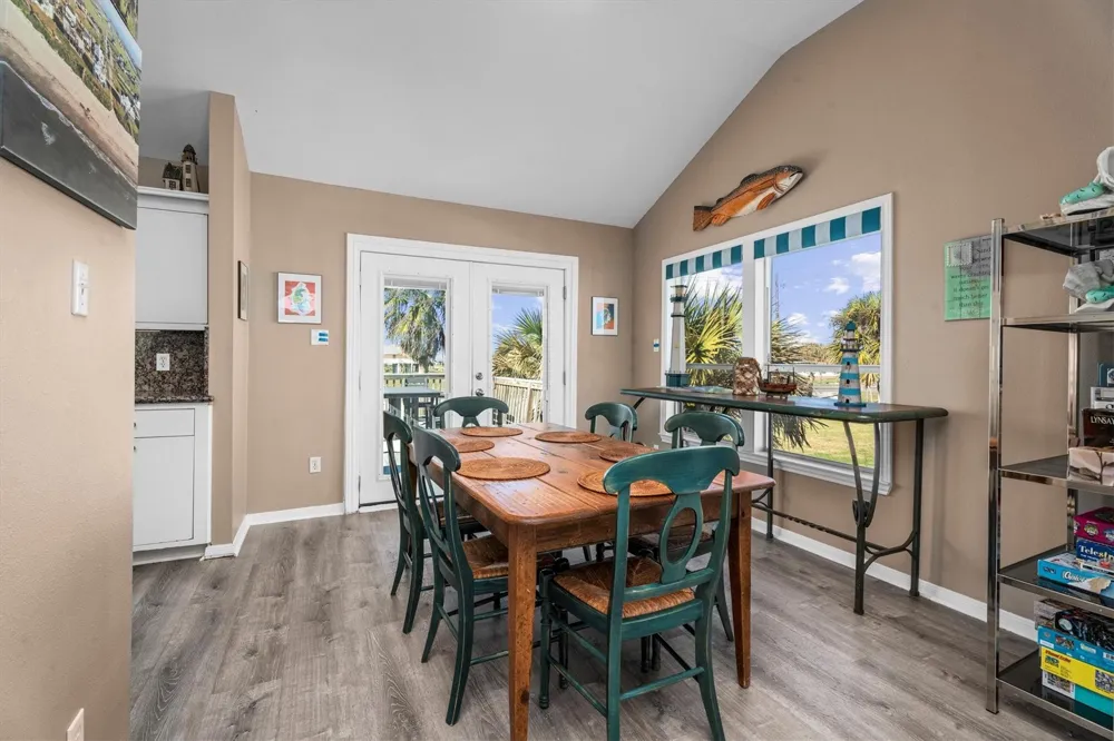18410 E De Vaca Lane Galveston, TX 77554