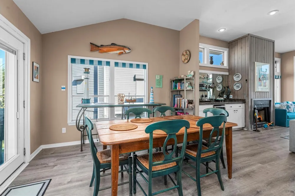 18410 E De Vaca Lane Galveston, TX 77554