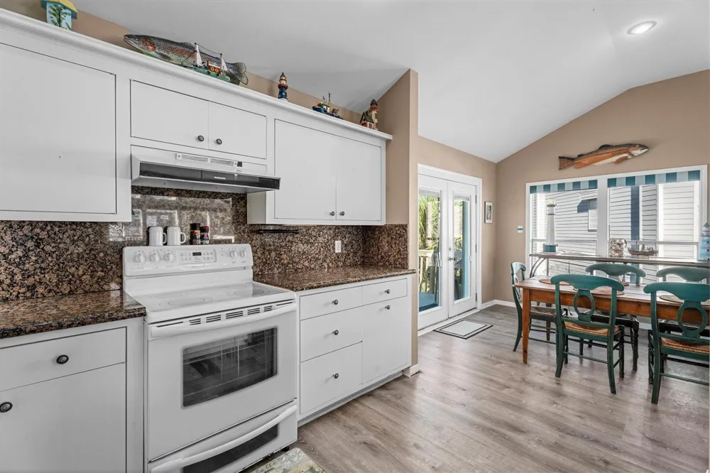 18410 E De Vaca Lane Galveston, TX 77554