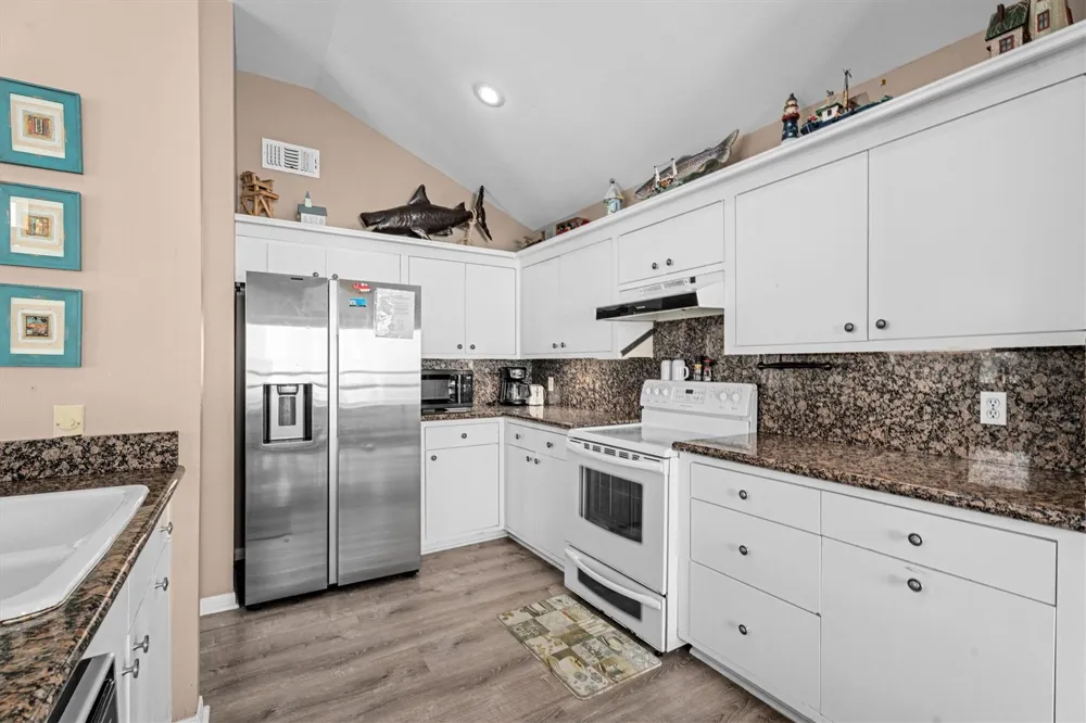 18410 E De Vaca Lane Galveston, TX 77554