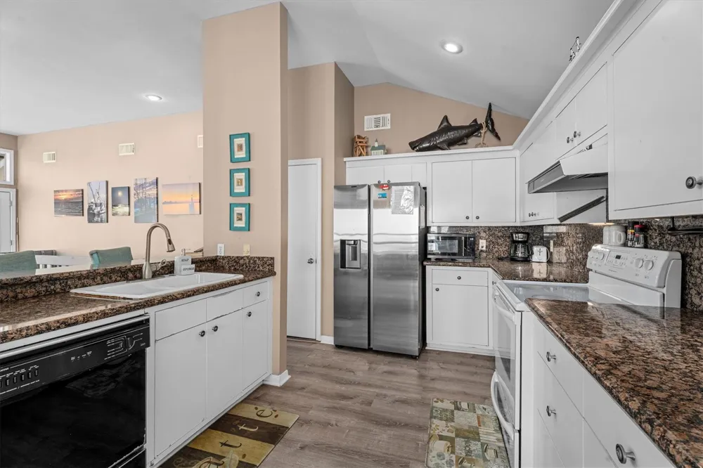 18410 E De Vaca Lane Galveston, TX 77554