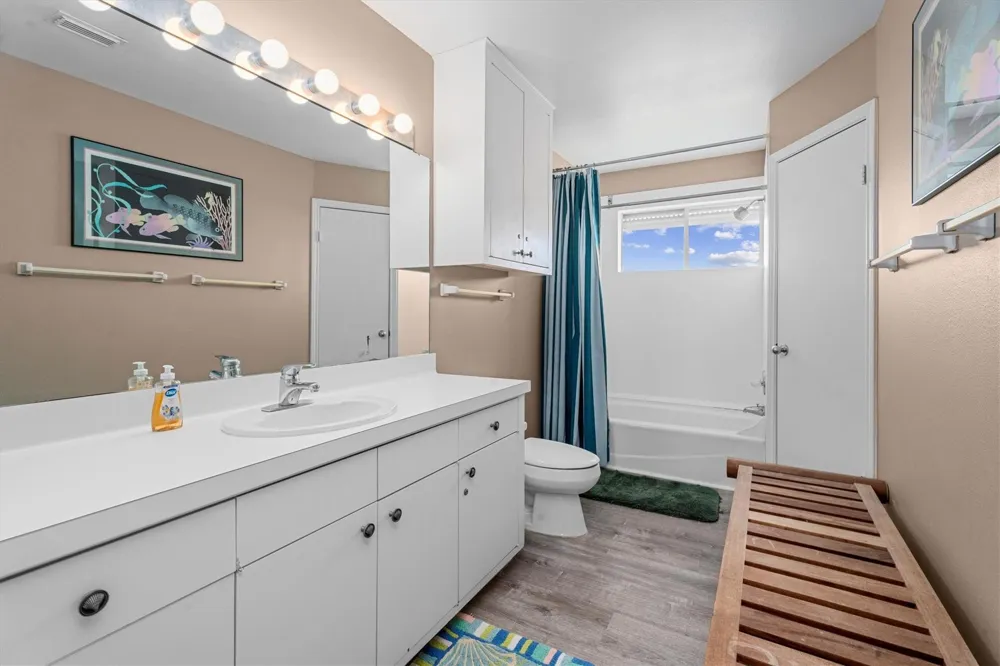 18410 E De Vaca Lane Galveston, TX 77554
