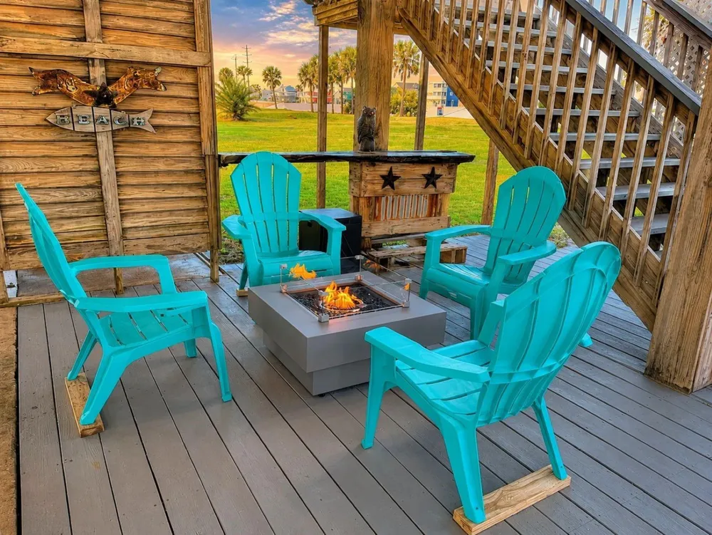 18410 E De Vaca Lane Galveston, TX 77554