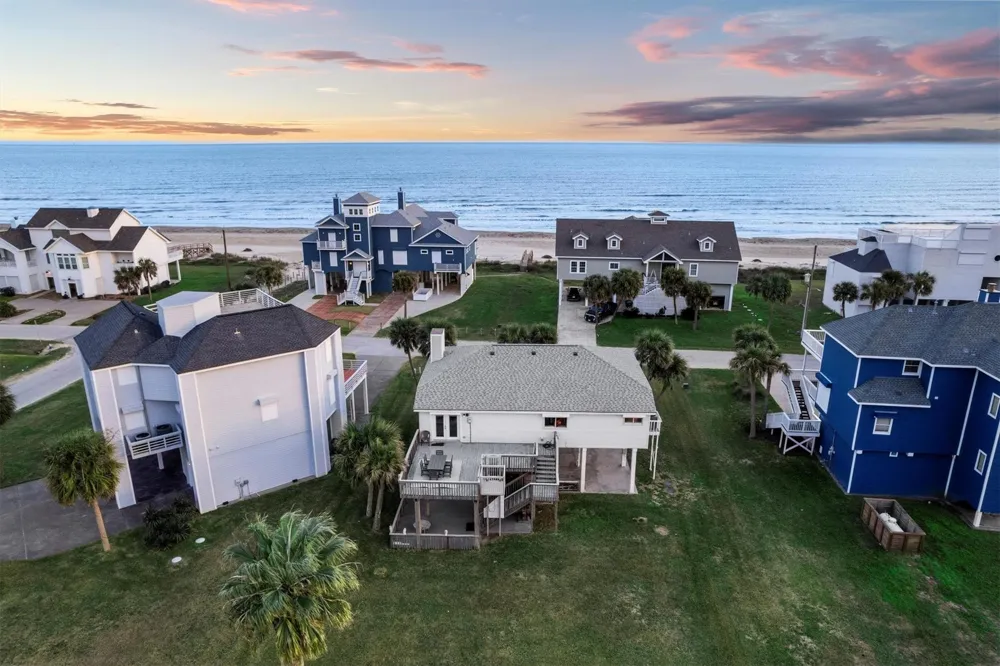 18410 E De Vaca Lane Galveston, TX 77554