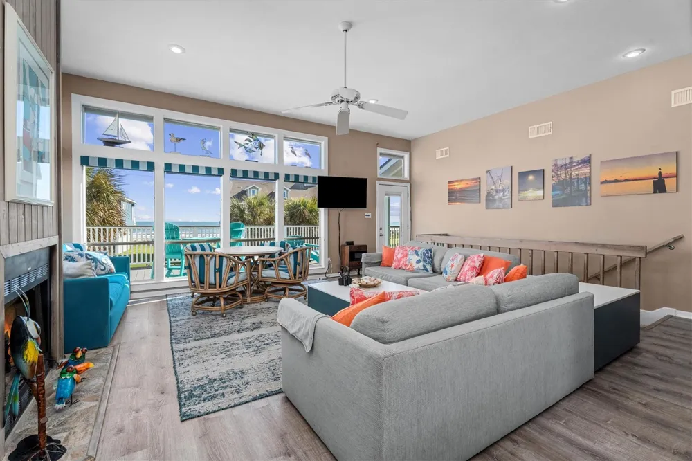18410 E De Vaca Lane Galveston, TX 77554