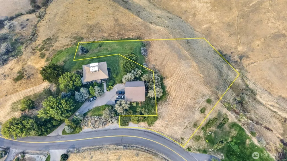 4284 April Drive Wenatchee, WA 98801