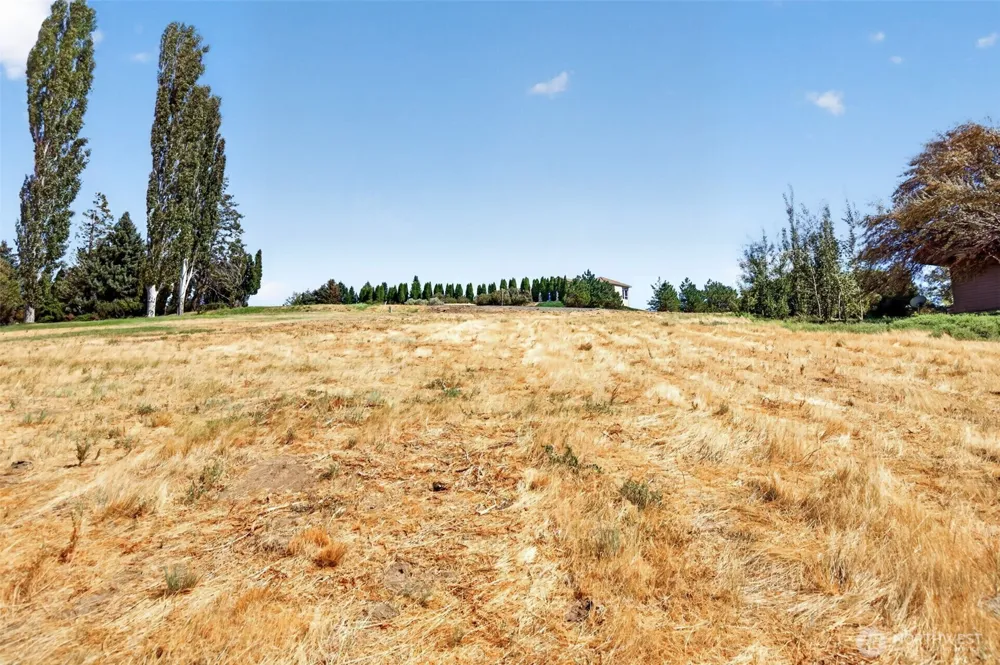 4284 April Drive Wenatchee, WA 98801