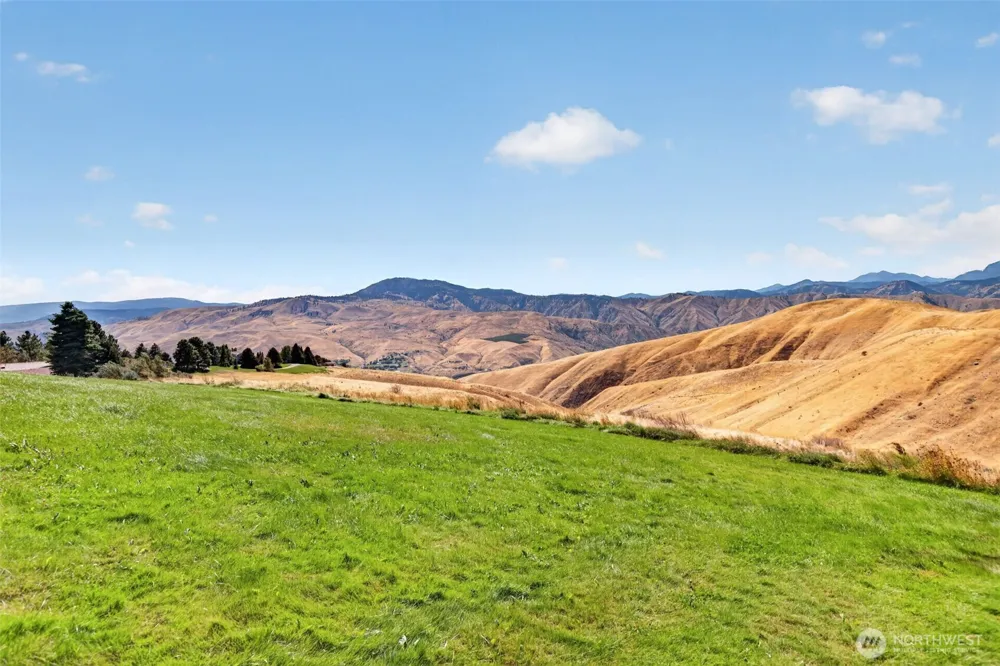 4284 April Drive Wenatchee, WA 98801