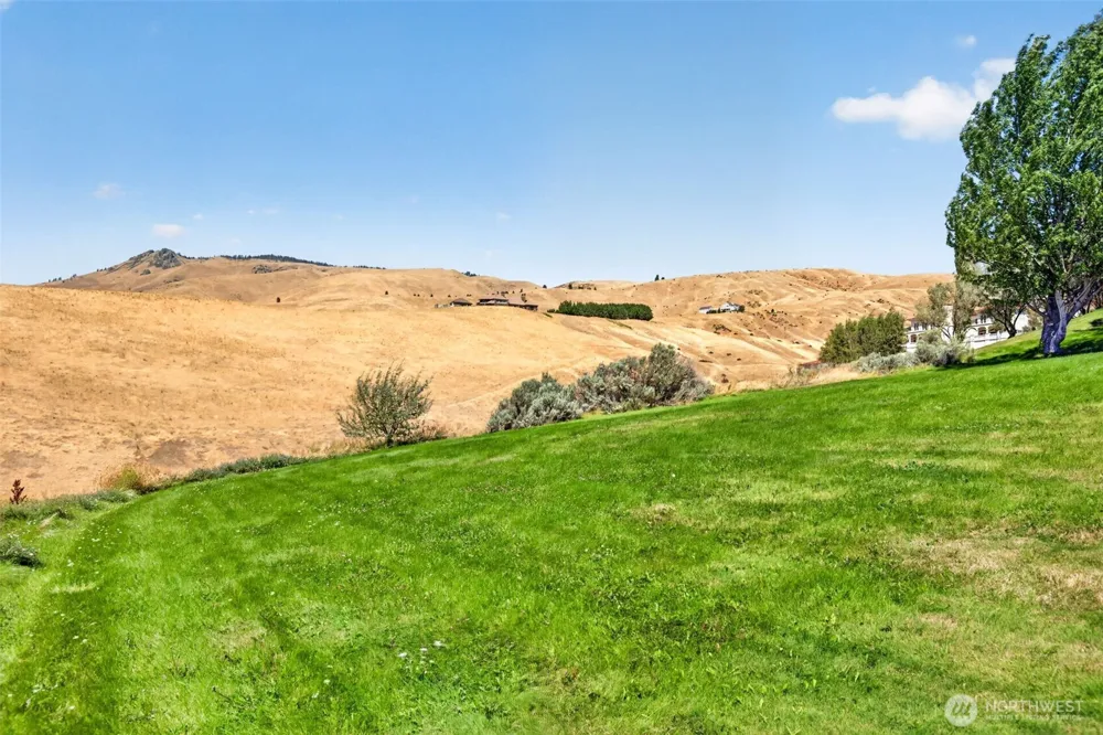 4284 April Drive Wenatchee, WA 98801
