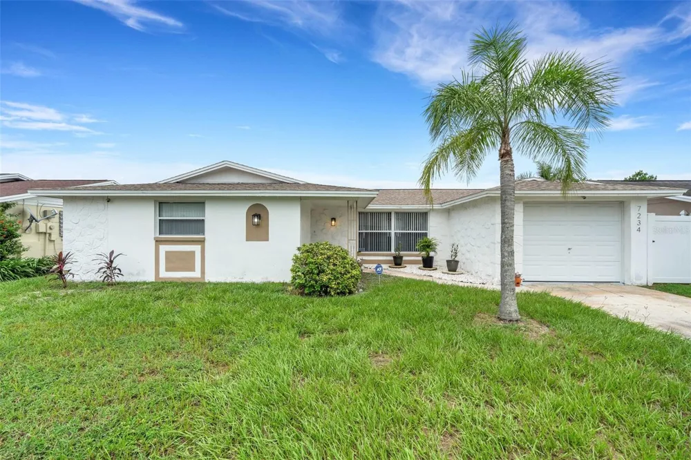 7234 OAKSHIRE DRIVE Port Richey, FL 34668
