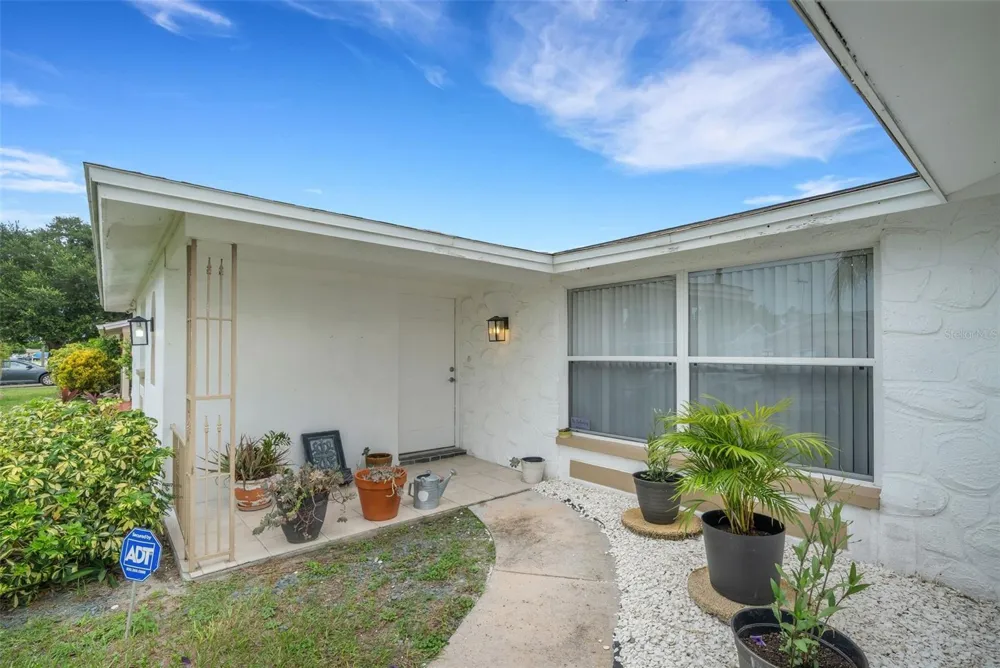 7234 OAKSHIRE DRIVE Port Richey, FL 34668