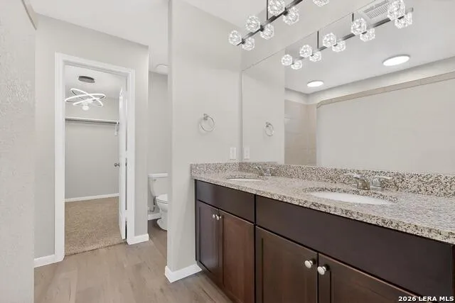 6806 Bale Rdg San Antonio, TX 78252