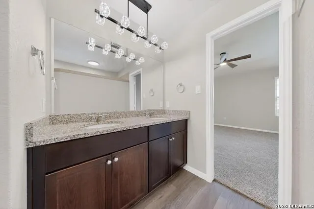 6806 Bale Rdg San Antonio, TX 78252