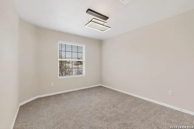 6806 Bale Rdg San Antonio, TX 78252