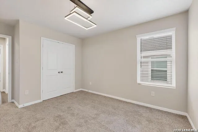 6806 Bale Rdg San Antonio, TX 78252