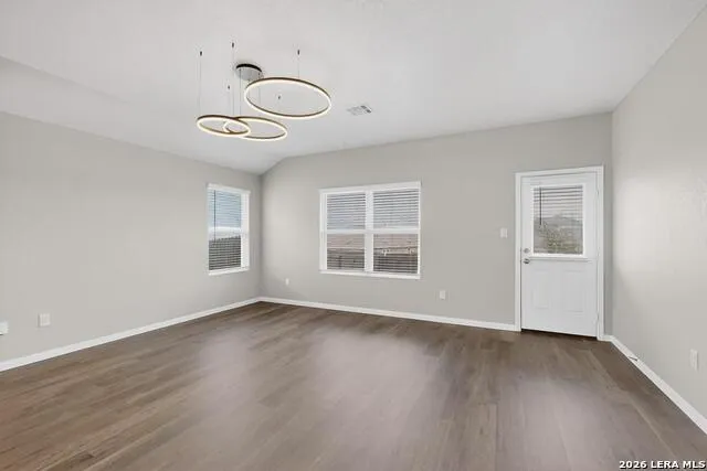 6806 Bale Rdg San Antonio, TX 78252
