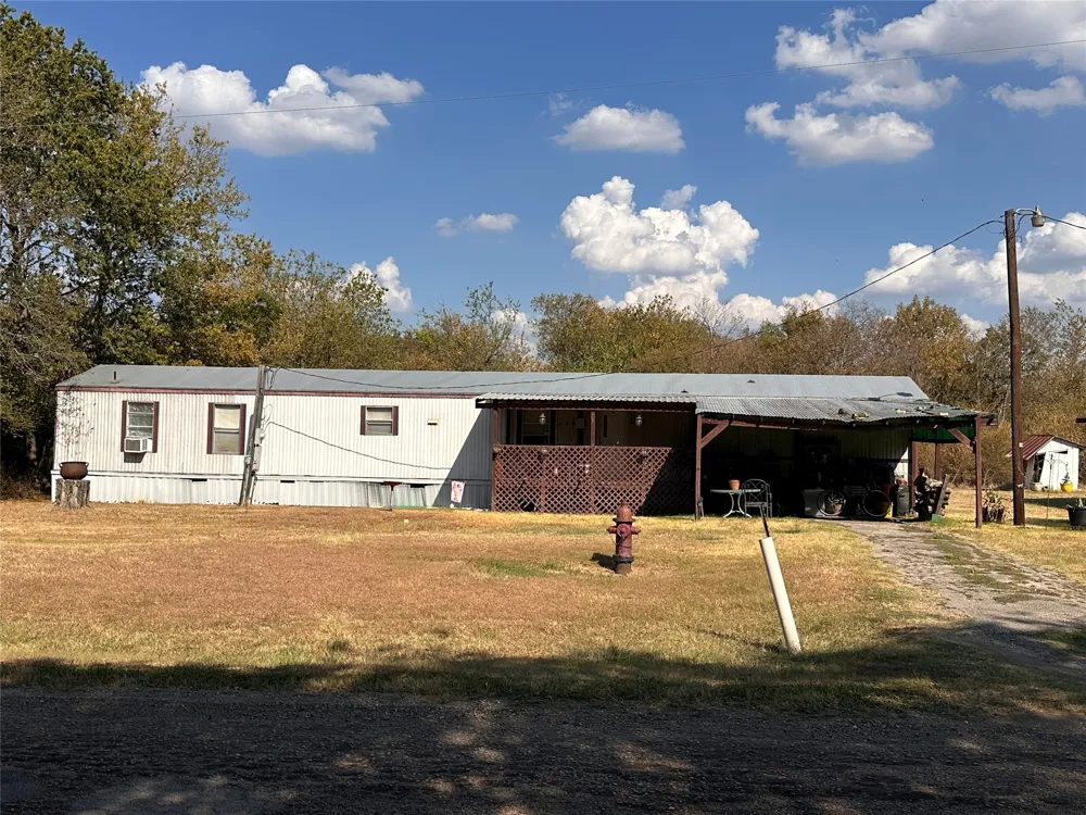 520 Mlk Avenue Wortham, TX 76693