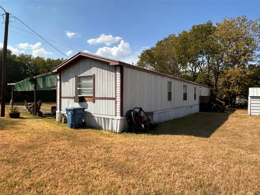 520 Mlk Avenue Wortham, TX 76693