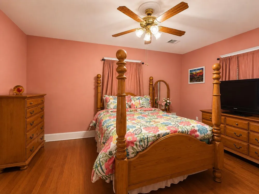 1012 W Adoue Street Alvin, TX 77511