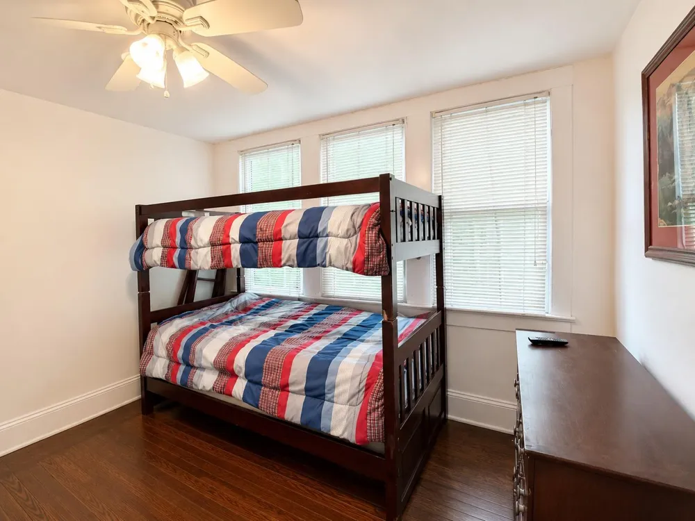 1012 W Adoue Street Alvin, TX 77511