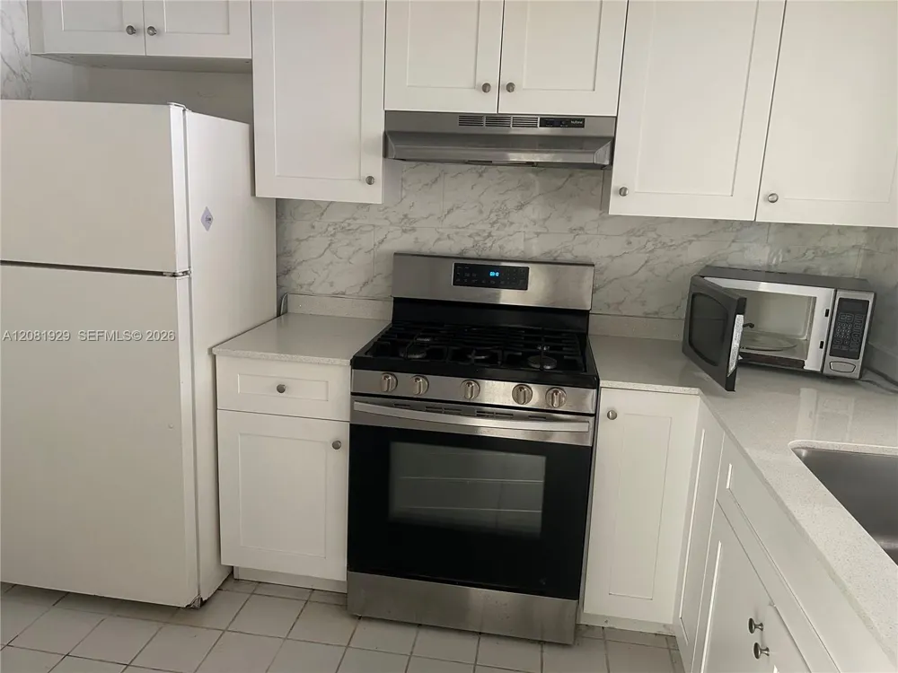 18111 NW 68th Ave #F106 Hialeah, FL 33015