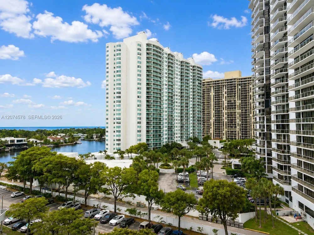 20505 E Country Club Dr #938 Aventura, FL 33180