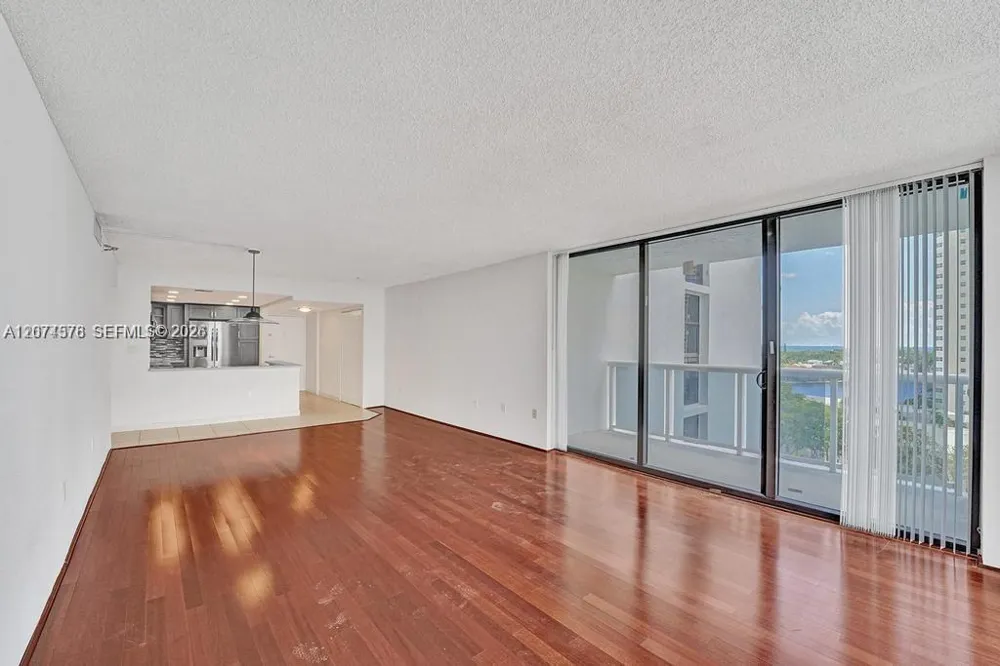 20505 E Country Club Dr #938 Aventura, FL 33180