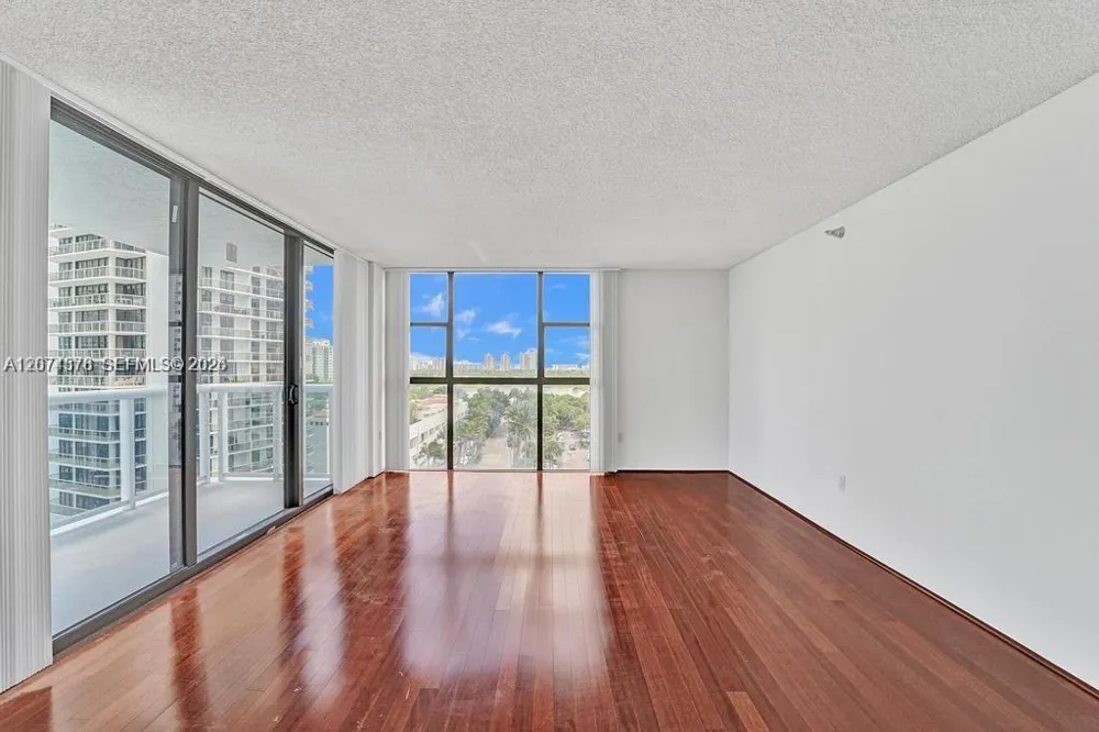 20505 E Country Club Dr #938 Aventura, FL 33180