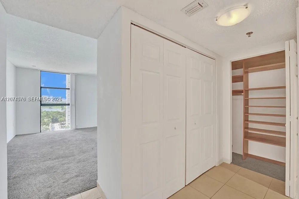 20505 E Country Club Dr #938 Aventura, FL 33180