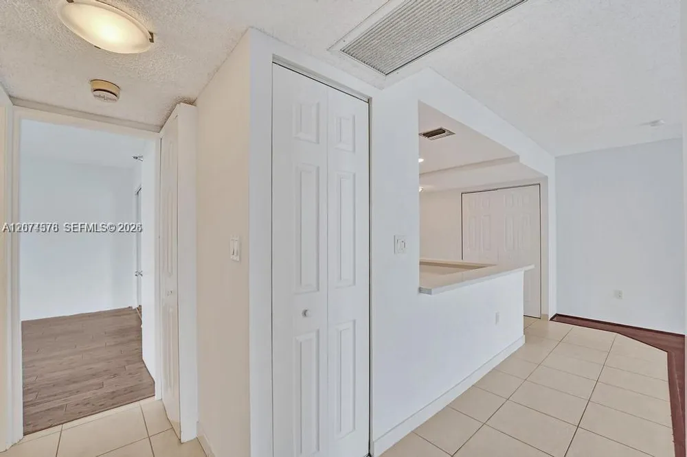 20505 E Country Club Dr #938 Aventura, FL 33180