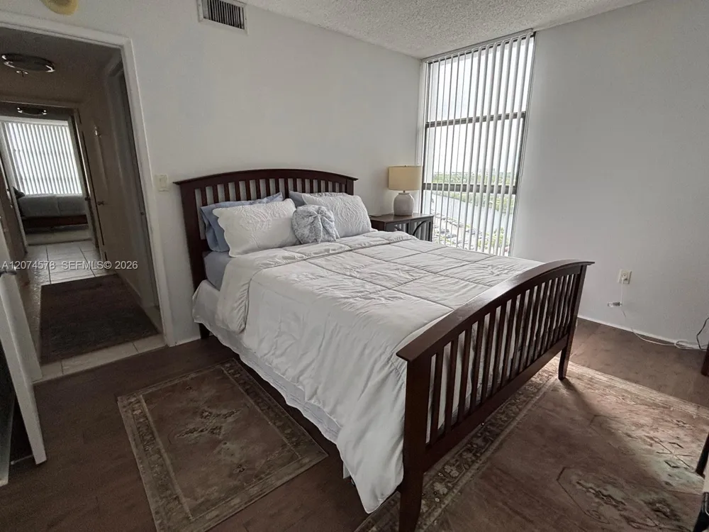 20505 E Country Club Dr #938 Aventura, FL 33180