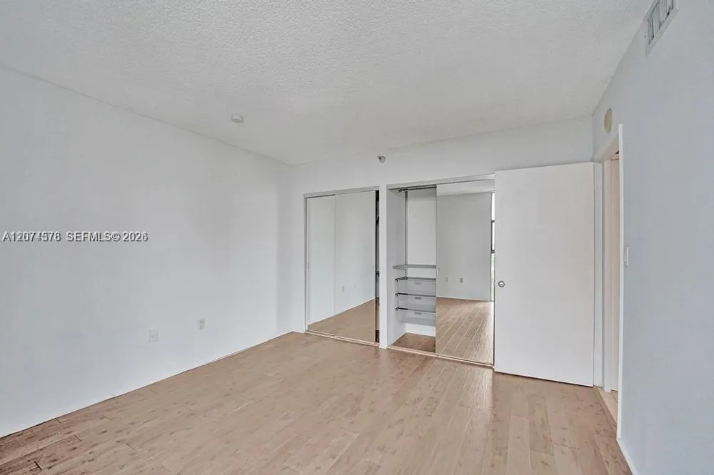 20505 E Country Club Dr #938 Aventura, FL 33180