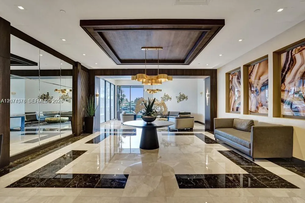 20505 E Country Club Dr #938 Aventura, FL 33180