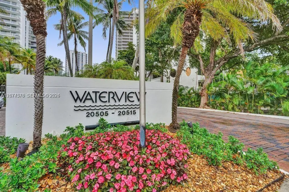 20505 E Country Club Dr #938 Aventura, FL 33180