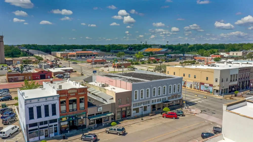 126 W Main Street Denison, TX 75021
