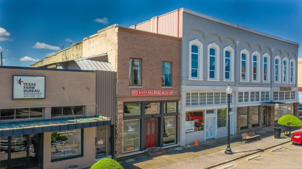 126 W Main Street Denison, TX 75021