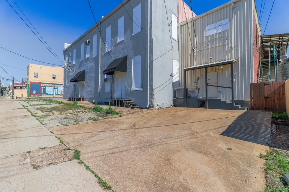 126 W Main Street Denison, TX 75021