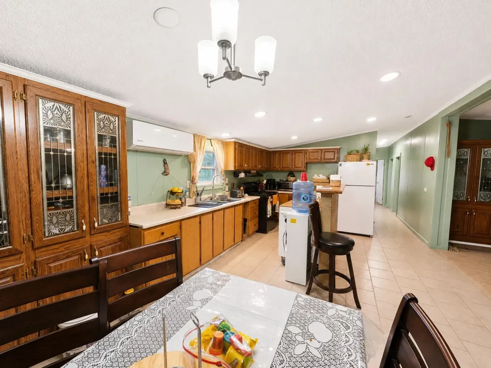 398 County Road 3406 Road Cleveland, TX 77327
