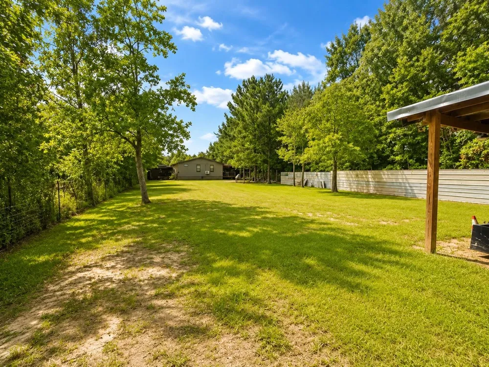398 County Road 3406 Road Cleveland, TX 77327