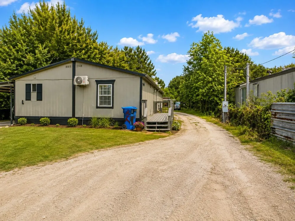 398 County Road 3406 Road Cleveland, TX 77327