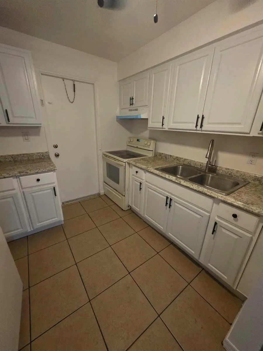404 NE 4th Street #1 Pompano Beach, FL 33060