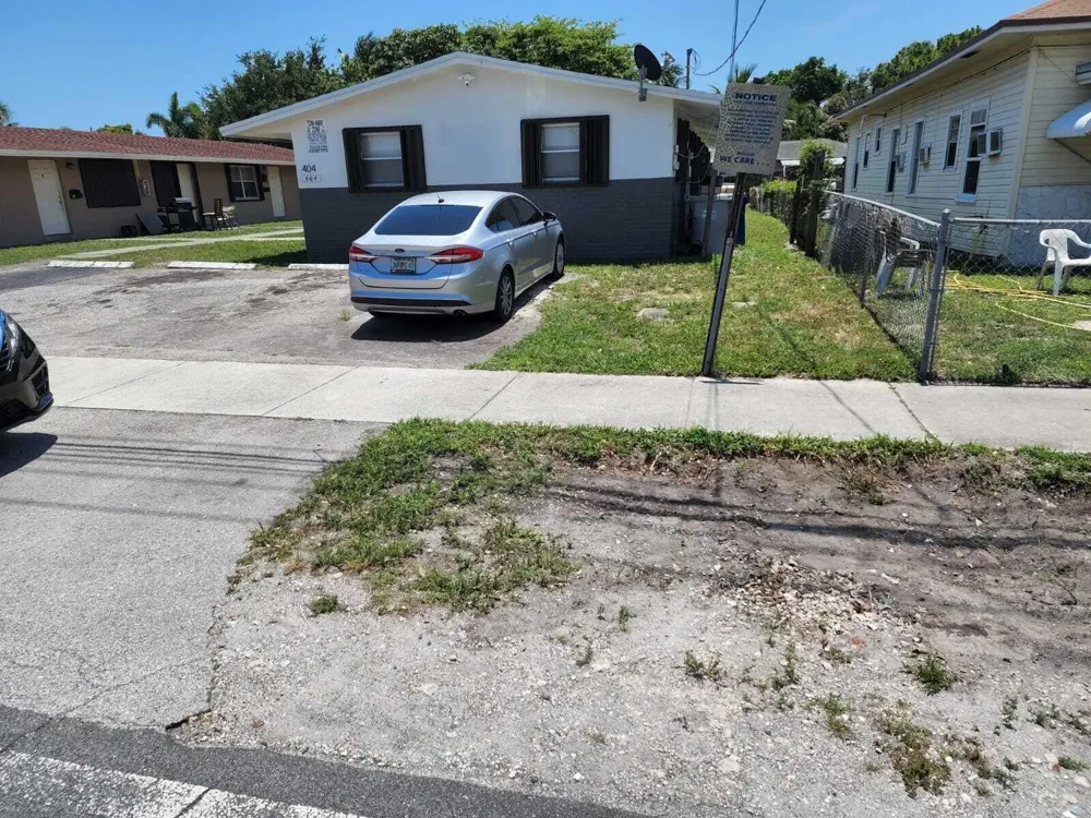 404 NE 4th Street #1 Pompano Beach, FL 33060