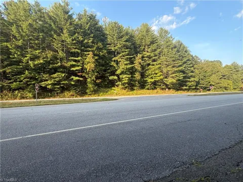 0 W US Highway 421