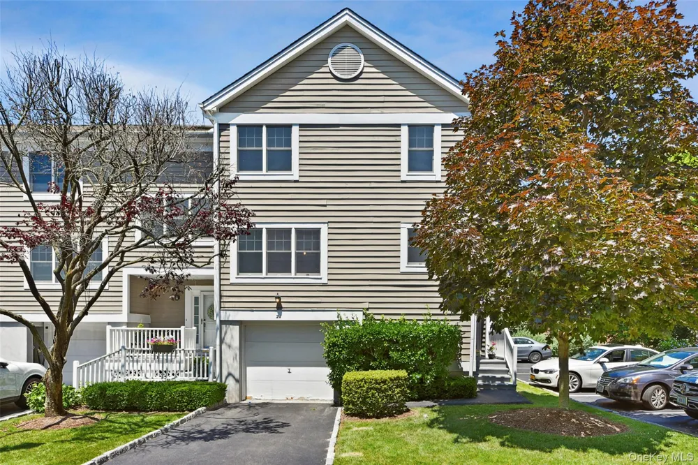 21 Brookridge Court Rye Brook, NY 10573
