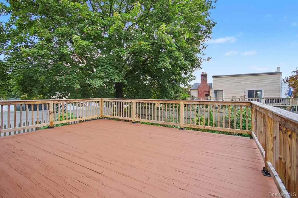 15 Roslyn Road Carmel, NY 10512