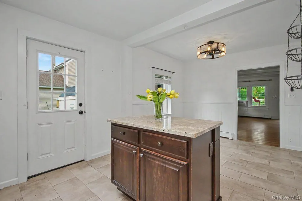 15 Roslyn Road Carmel, NY 10512
