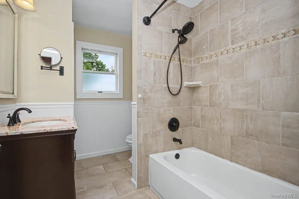 15 Roslyn Road Carmel, NY 10512
