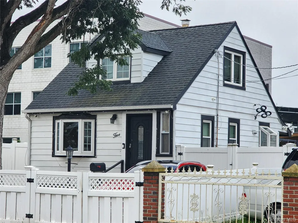 5 Konig Court Roosevelt, NY 11575