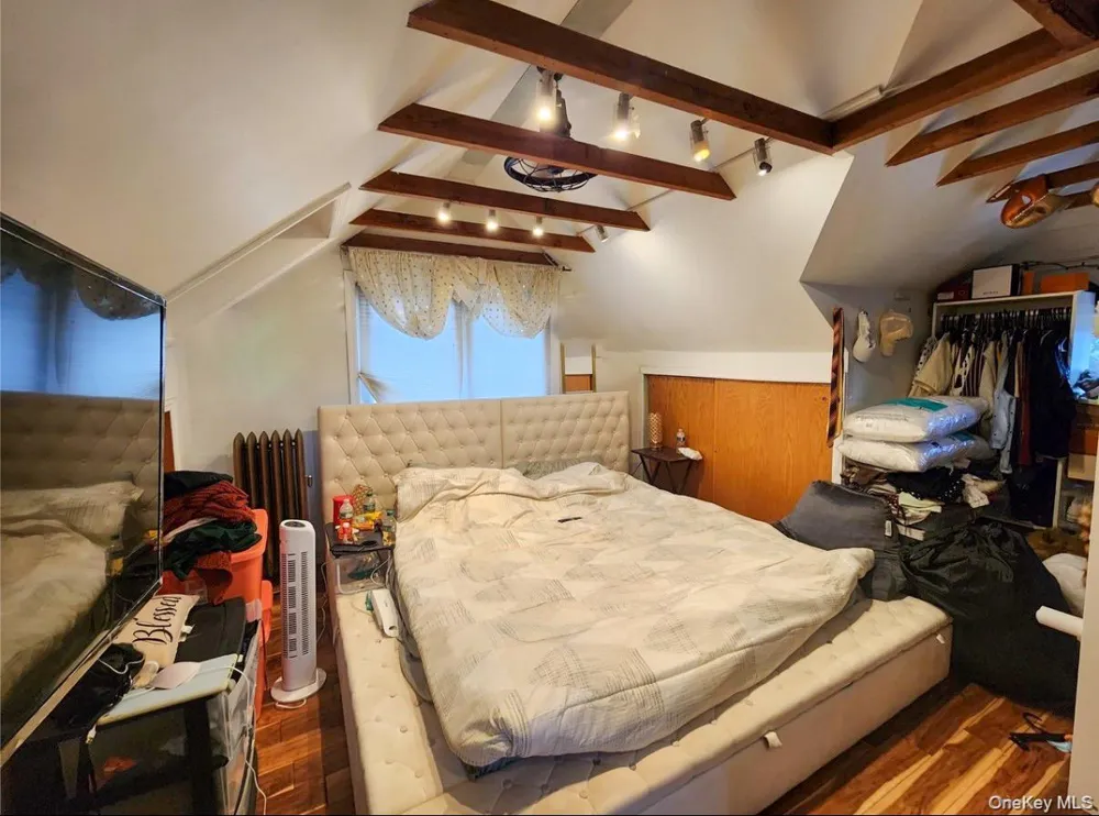 5 Konig Court Roosevelt, NY 11575